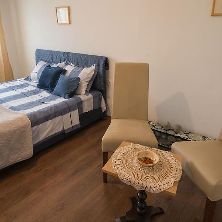 Kuca Na Selu + Besplatan Parking Villa Niksic Luaran gambar